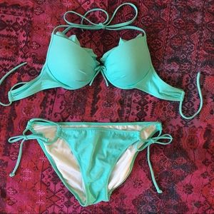 Pool Party! Victorias secret push up bikini 32B/S